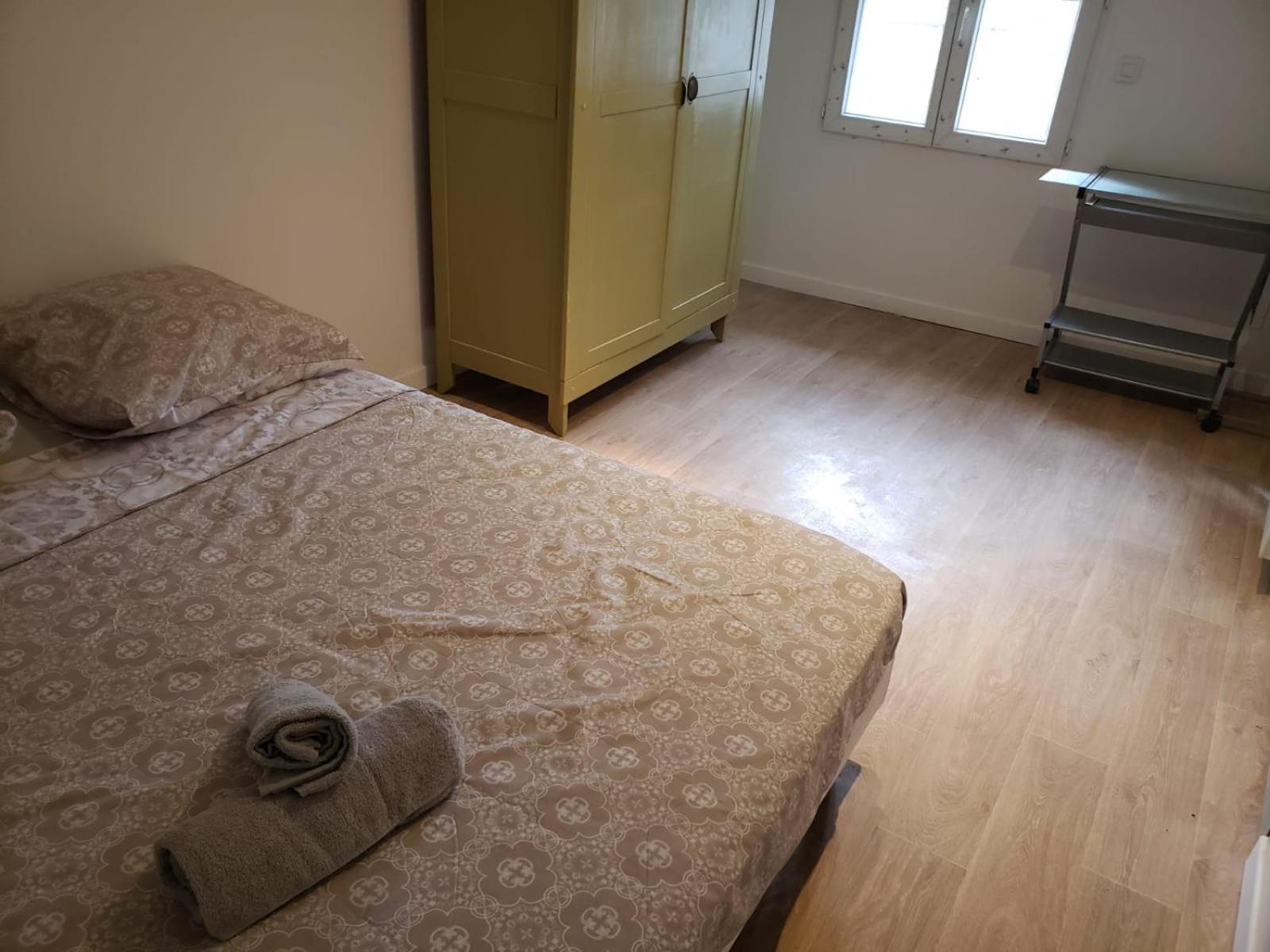 Chambres Meublees Et Spacieuses LʼIsle-Jourdain Extérieur photo
