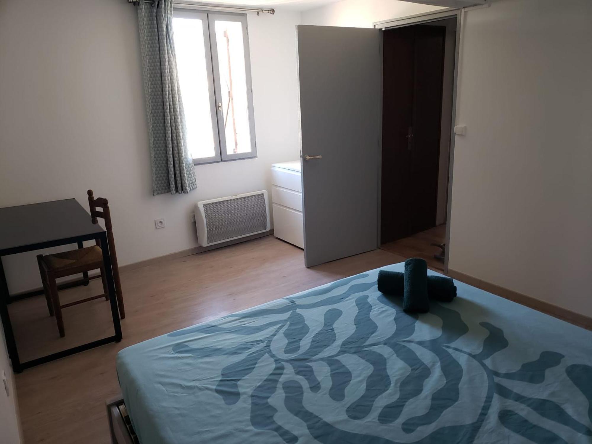 Chambres Meublees Et Spacieuses LʼIsle-Jourdain Extérieur photo